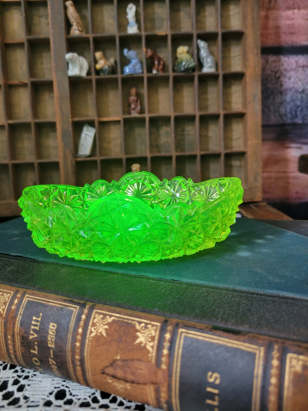 Vintage Vaseline Uranium Glass Decorative Bowl